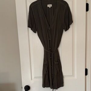 Lou & Grey Charcoal Button-Front Midi Dress